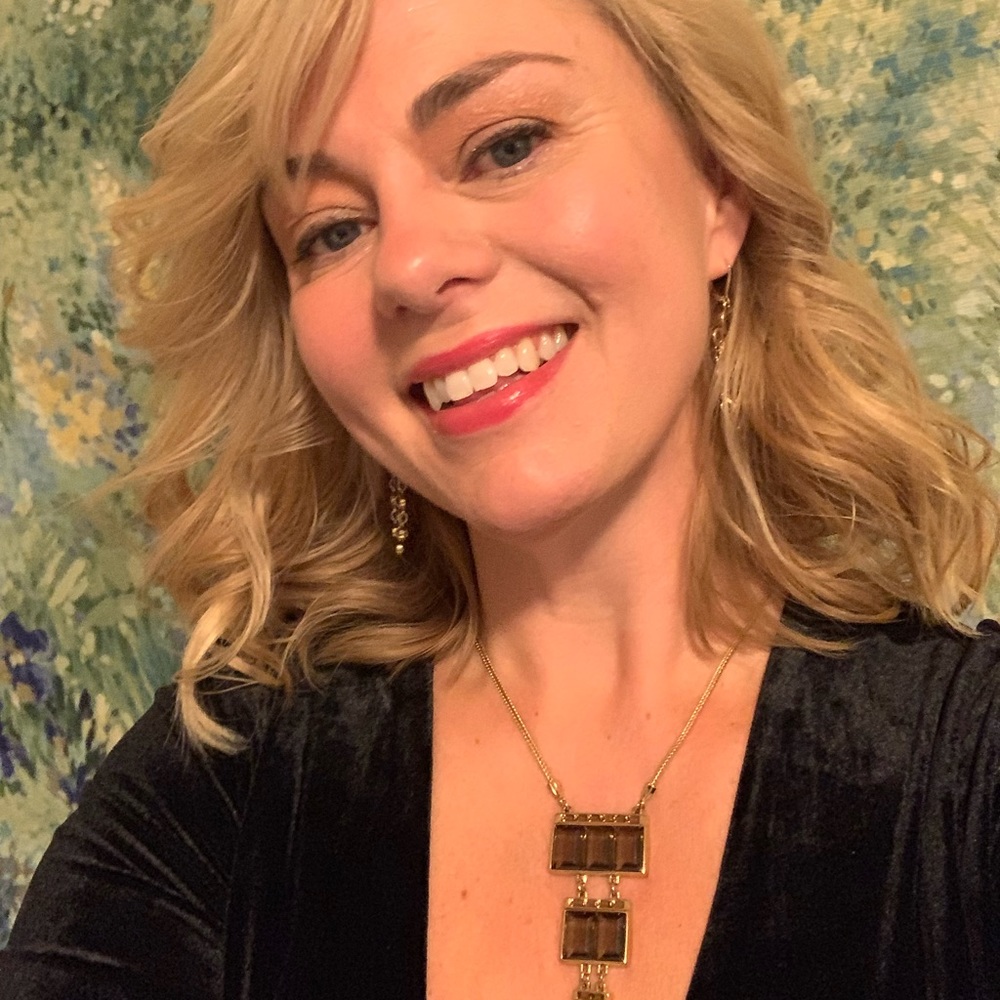 Meet your Posher, Christine
